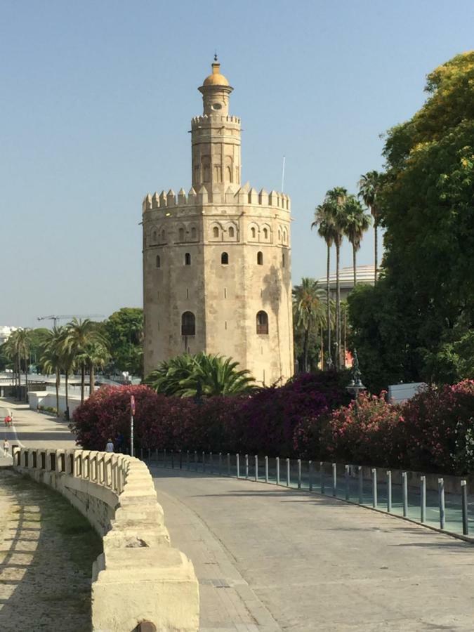 Apartamento Betis a la Orilla del Guadalquivir&Vistas a la Giralda Sevilla Exterior foto